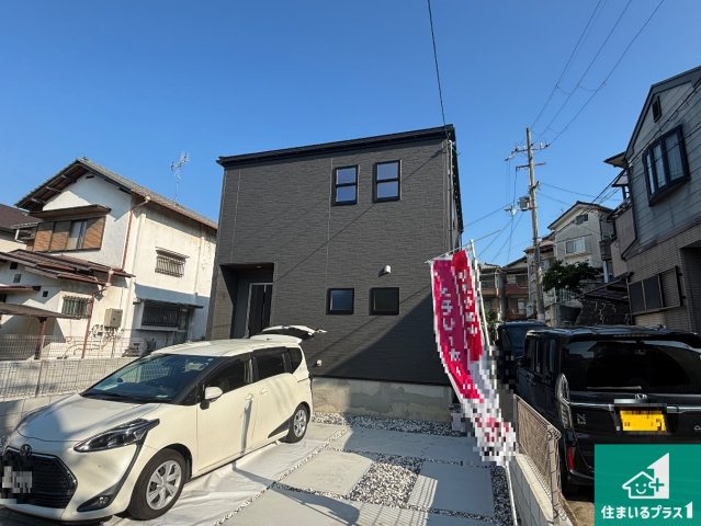 29日(土)30日(日)現地ご見学可能！　枚方市東香里元町　全2邸の外観|安心の10年保証！外観を美しく保ち、雨水で汚れを落とします！気になることがありましたら、お気軽にお問い合わせください！