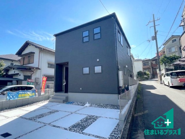■3日(土)4日(日)現地ご見学可能！　枚方市東香里元町　全2邸の外観|お客様に長く安心して住んでいだだける事にこだわった家づくり！住んでからのアフターサービスにもしっかりと取り組んでいます！