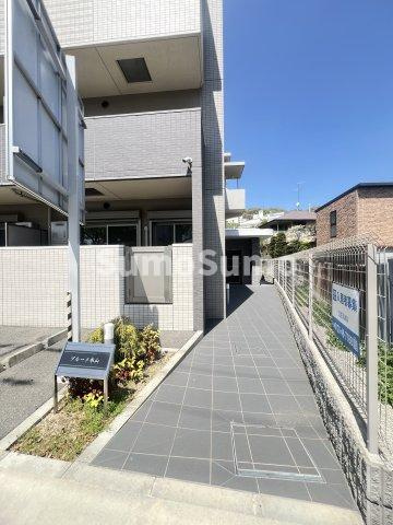 神戸市東灘区本山北町２丁目の賃貸マンションのエントランス|毎日通るエントランスはこのようになっています