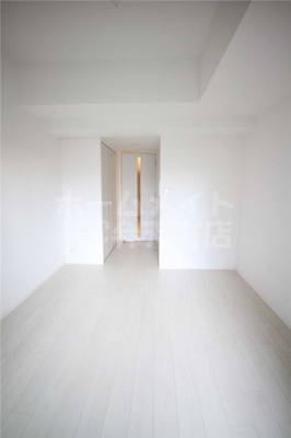 【居間・リビング】 | エスプレイス大阪ガルフレジデンス | おしゃれな居間です