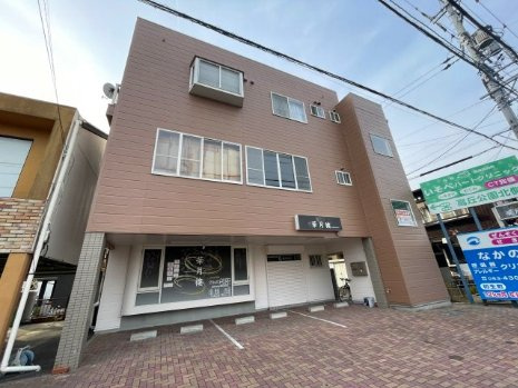 小豆餅坂口様貸店舗の外観