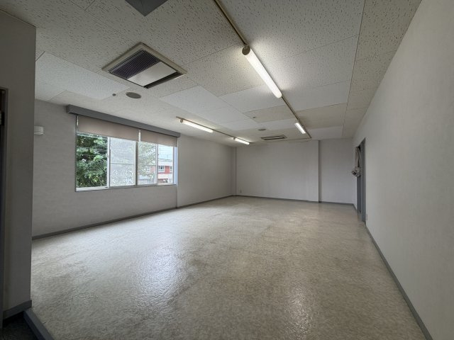 小豆餅坂口様貸店舗の内装