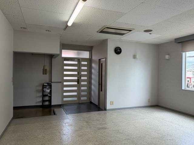 小豆餅坂口様貸店舗の内装