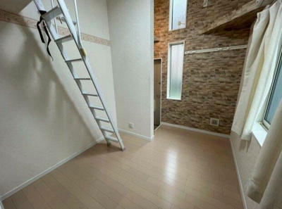 【居間・リビング】 | 南太田レオン・ブルジョア