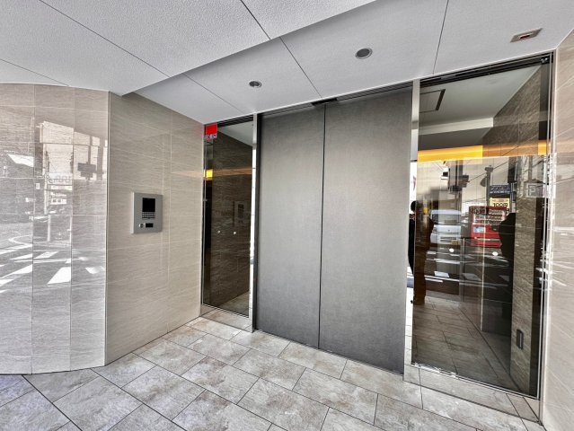 レジデンスh忍町のエントランス