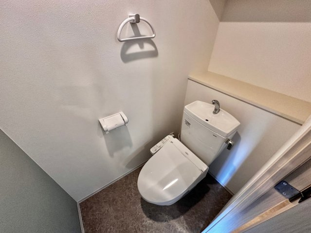 レジデンスh忍町のトイレ