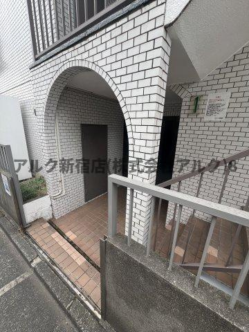 スカイコート池尻のエントランス