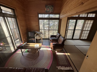 【居間・リビング】 | 【北杜市大泉町西井出】林の中にあるコンパクトな平家