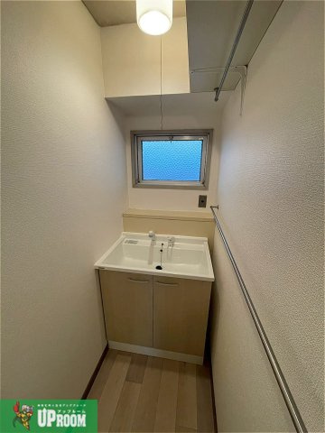 豊山分譲住宅の洗面所