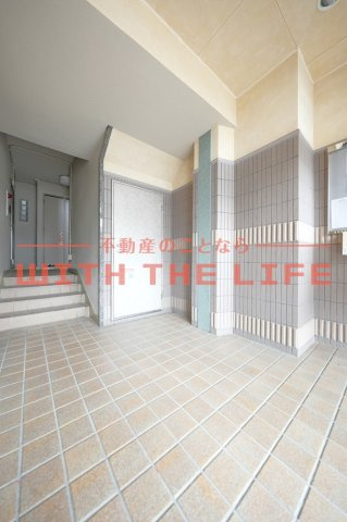 ルミエール合川【キャッシュバック対象物件】のロビー|落ち着いたロビーです