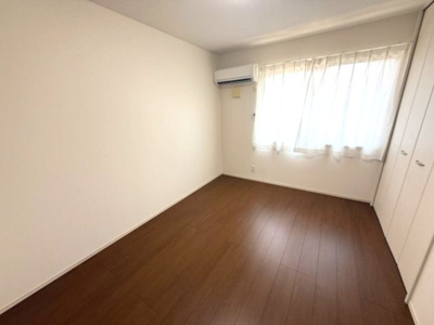 【洋室】 | クウラージュ　F棟