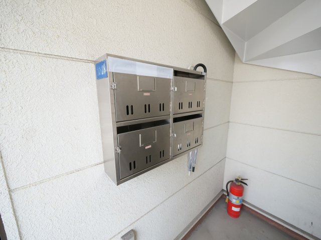 スカイコテージ下伊福のエントランス