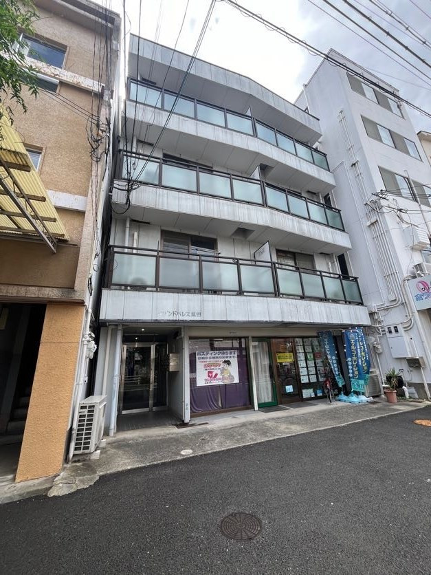メゾンドパレス荒田の外観