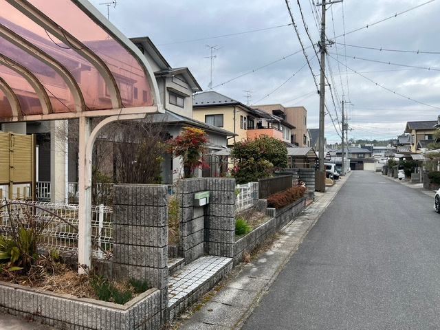 【前面道路含む現地写真】の画像