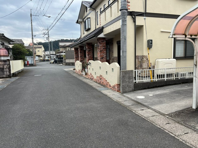 【前面道路含む現地写真】の画像