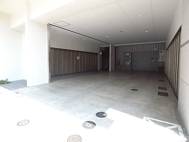 L・Isobe三宮の外観