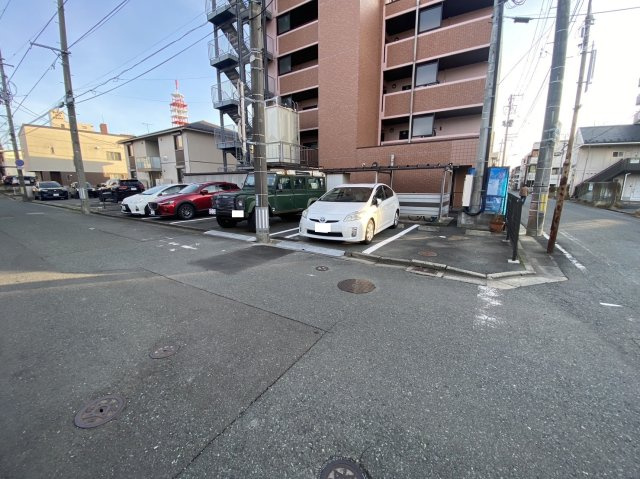 レユニオン成島の駐車場