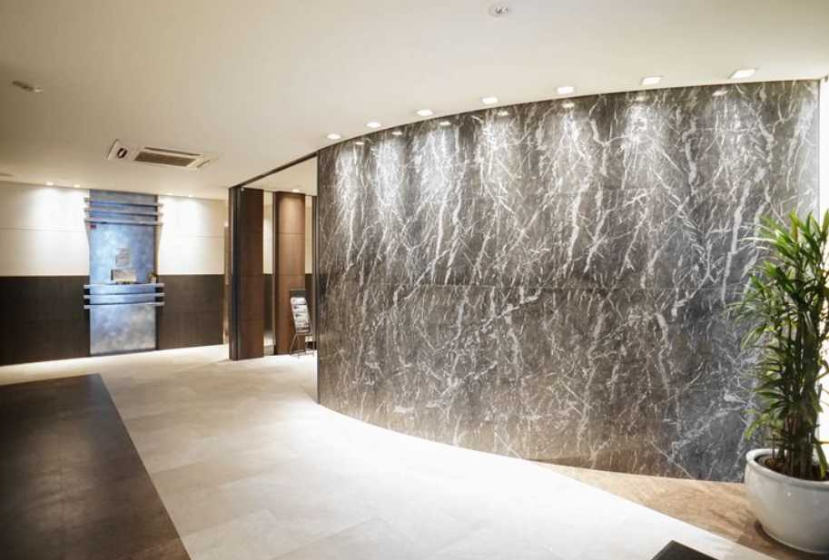 エスティメゾン銀座　駅近　ペット相談　シャーメゾンのロビー