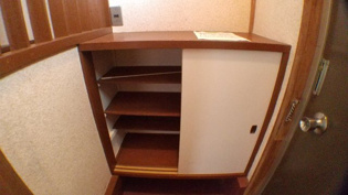 上葭原アパートの収納