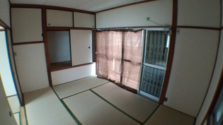 上葭原アパートの内装