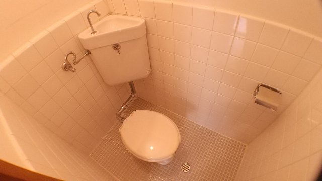 シンプルで使いやすいトイレです☆