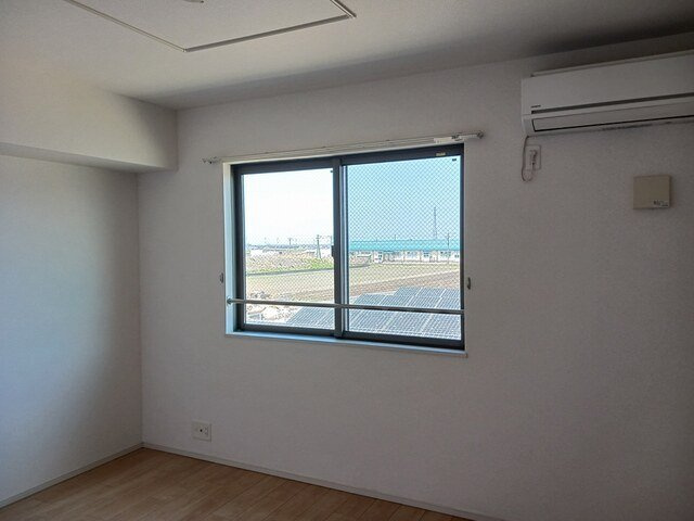 サンライズ・フィールドの内装