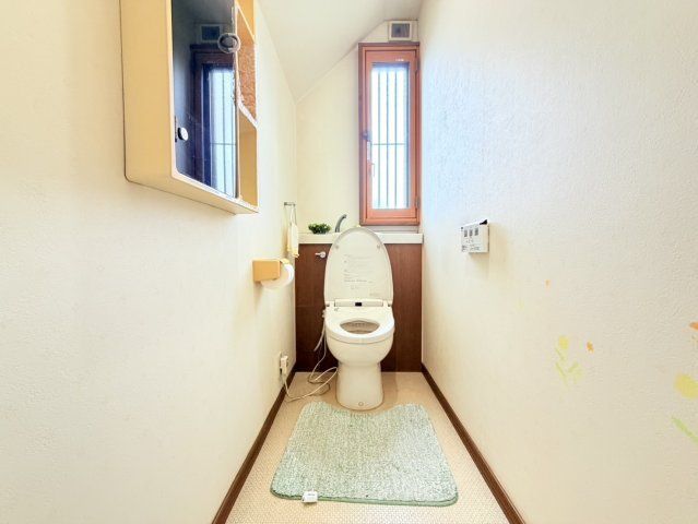 稲敷郡河内町中古住宅のトイレ