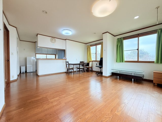 稲敷郡河内町中古住宅の居間・リビング