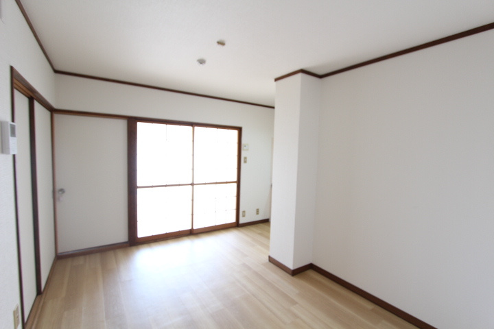 第２カーサENSHOの居間・リビング