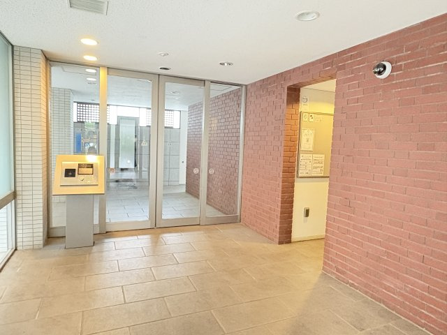 パークホームズ久米川のエントランス