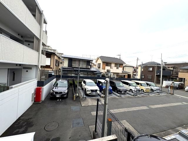 パークホームズ久米川の駐車場
