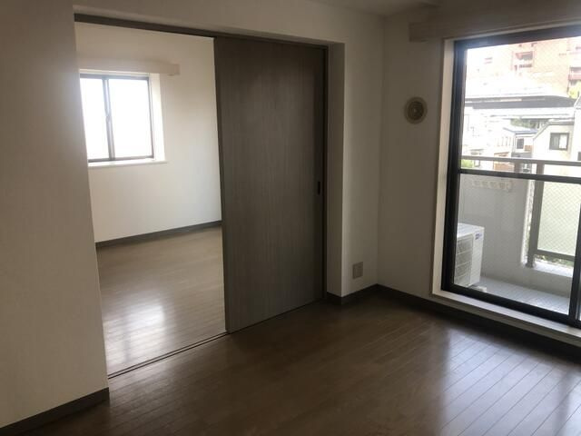 エレガンス代々木の居間・リビング