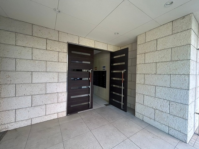 プロスパー十三のエントランス