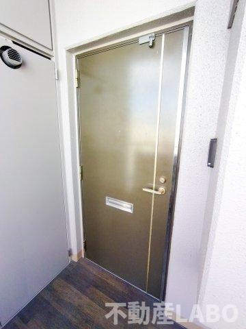 メゾンミヤビの玄関