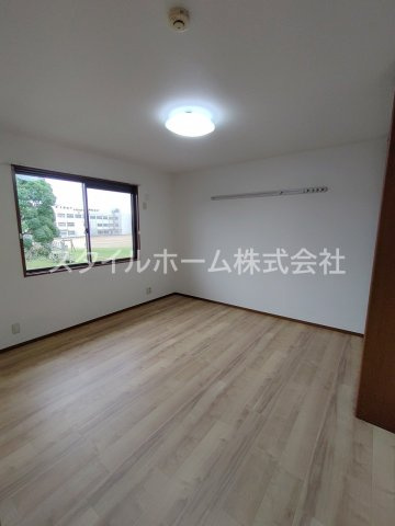 ラ・ポールＭＡＥＨＡＴＡ　Ａの居間・リビング|別部屋写真です。