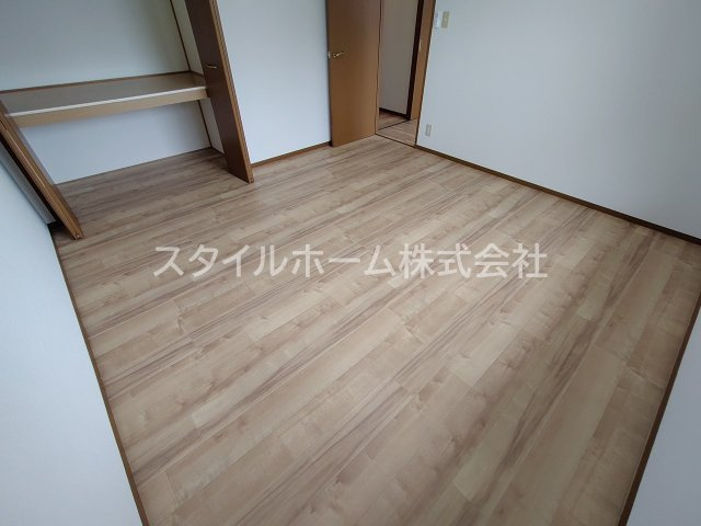 ラ・ポールＭＡＥＨＡＴＡ　Ａの内装|別部屋写真です。