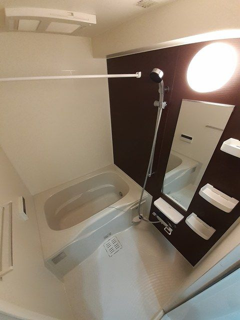 ルナ　ブリランテ浅草の浴室