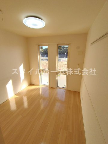 ボヌールⅡの居間・リビング