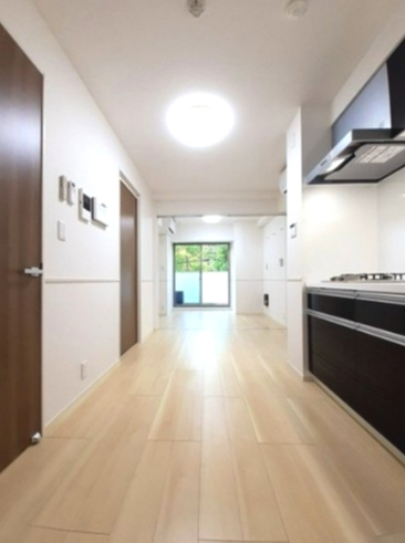 ヒカルサ滝野川の居間・リビング