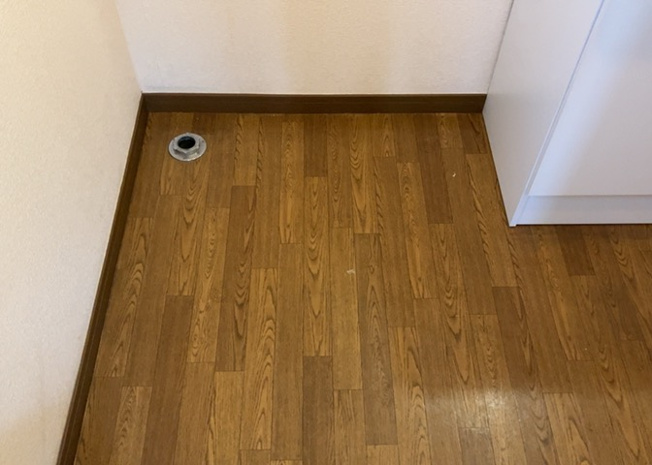 【ランドリースペース】 | ランドリースペースも気になります。洗濯機置場があり「洗う、干す、取り込む、アイロンがけ、たたむ」など、洗濯に関する家事をするための空間です。広さや収納など付帯設備も含めて、詳細は現地でご確認ください。