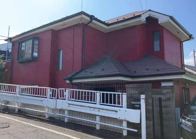 【外観】 | 木造住宅とは土台、壁、柱など建築物の強度を支える構造体の材に木が使用されている構造を指します。構造体は建物の自重を支えるだけではなく風圧や水圧、積裁荷重などあらゆる衝撃に耐えるための基礎です。