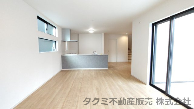 神戸市垂水区星陵台　新築一戸建の居間・リビング