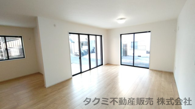 神戸市垂水区星陵台　新築一戸建の居間・リビング