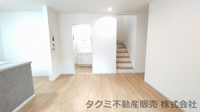 神戸市垂水区星陵台　新築一戸建の居間・リビング