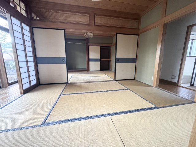 カーポート+駐車場付き♪三台可能♪広々６Kの矢板市扇町中古戸建の和室|和室です