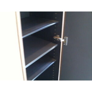 アンプルールリーブルプロパティの玄関