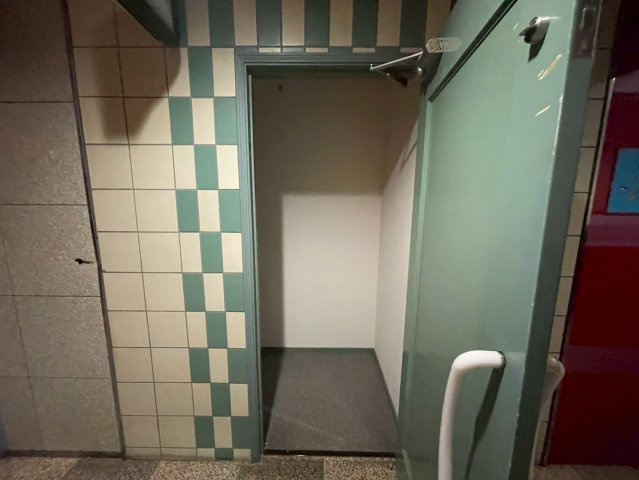 シンアビルの駐車場