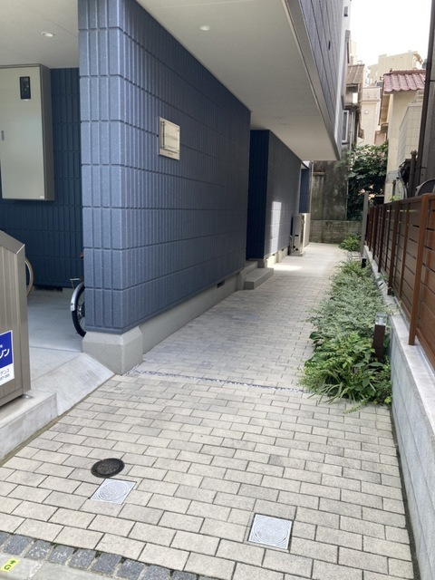エスティオ EBARAのエントランス