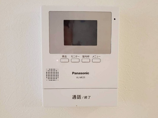高知市鴨部アーネスト能茶山　中古マンションの防犯設備|モニター付きインターホンで安心ですね。