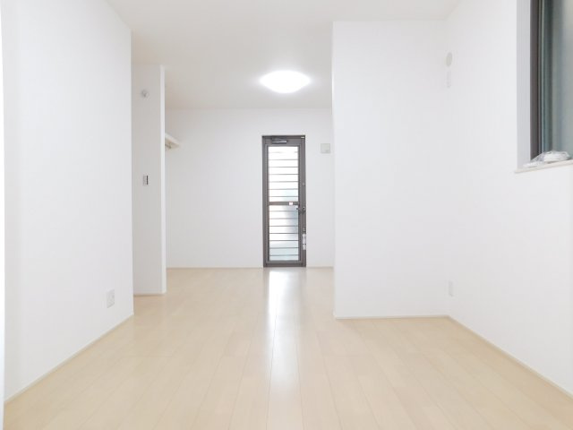 名古屋市中村区宿跡町３丁目の中古一戸建のその他|◇納戸◇　　広々で多用途に使える納戸　２面採光で明るく、クローゼット完備！　